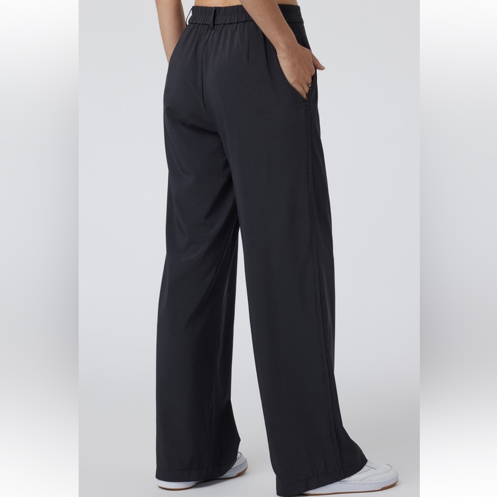 NEW Vuori Villa Trousers in Black - Picture 2 of 7